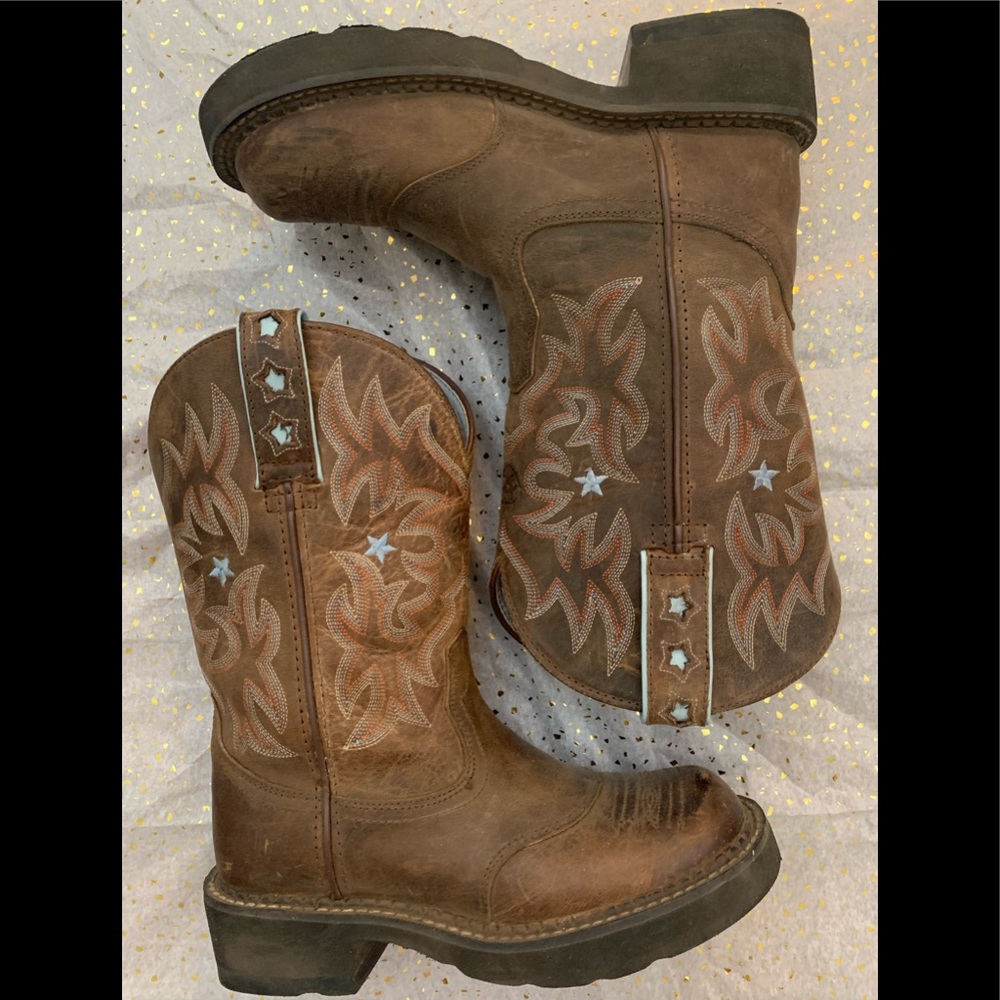 Ariat cowgirl boot